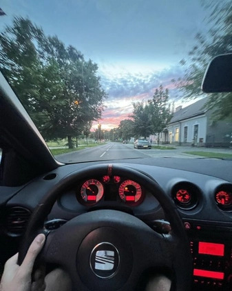 Seat Ibiza cena 32500 przebieg: 298000, rok produkcji 2004 z Radom małe 56